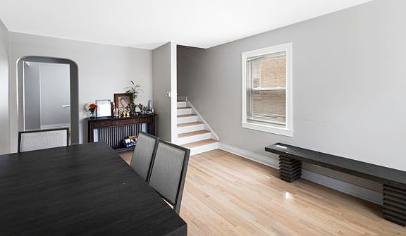 3rd image of 2623 Rhodes Ave