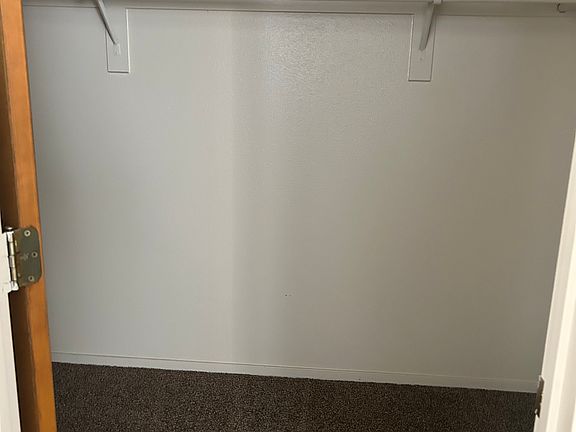 5th image of 661 W Fargo Ave