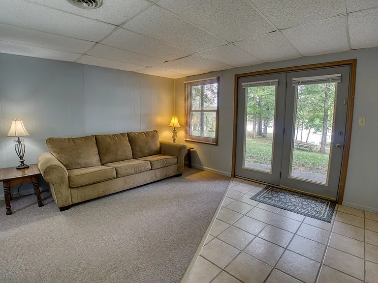 75 Forest Glen Dr — Photo 32