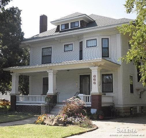 1st image of 666 S Santa Fe Ave