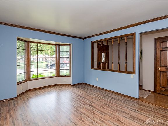3rd image of 7567 Roselake Dr