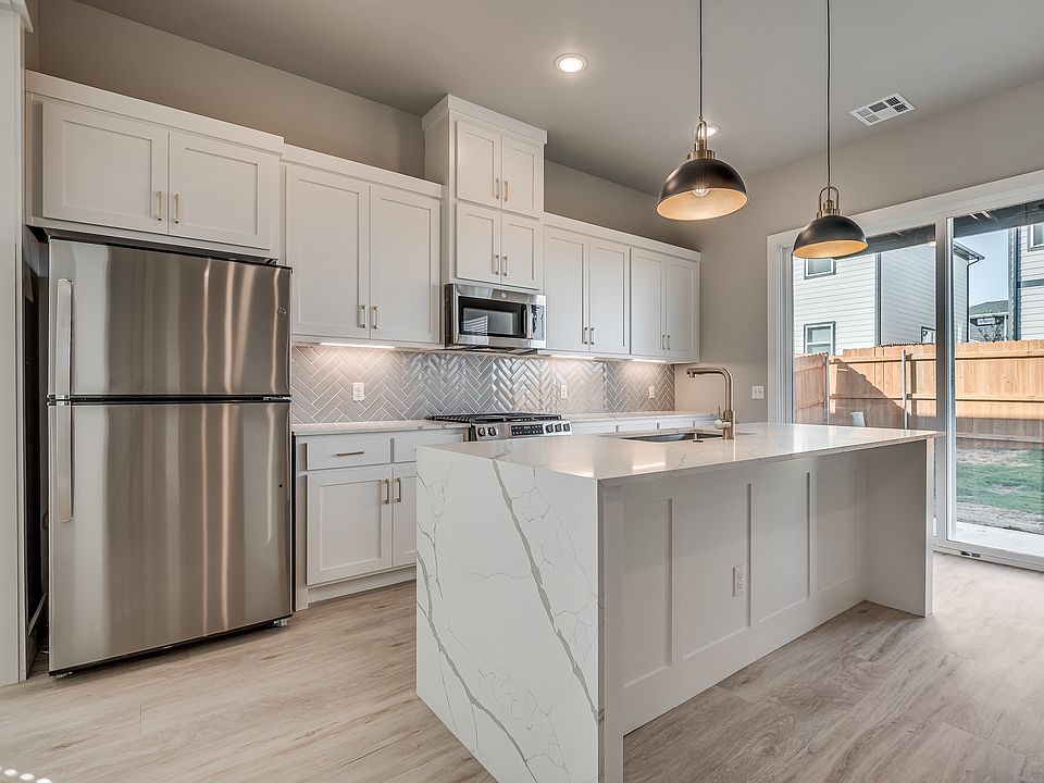 1st image of 2604 Crescent Ave #1