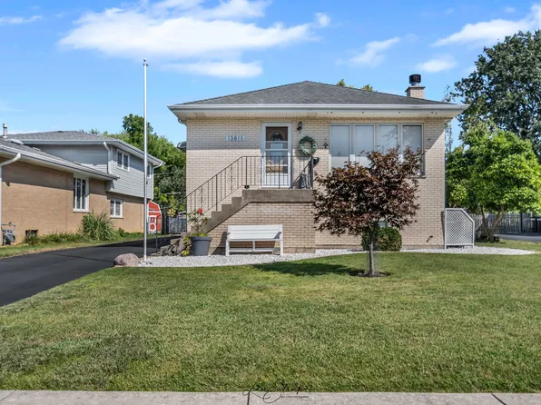 13811 S Lawler Ave, Crestwood, IL 60418