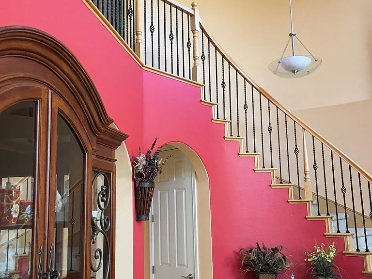 305 Geraldine Way — Photo 3