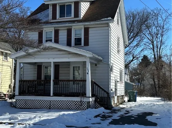 206 Baycliff Dr, Rochester, NY 14609