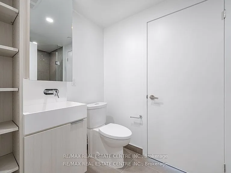 370 Martha St #1703 — Photo 30