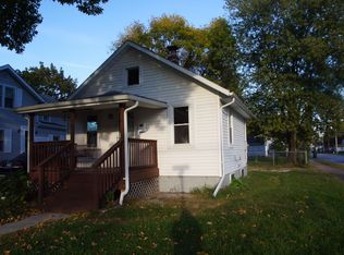 1001 11th St NW, Cedar Rapids, IA 52405
