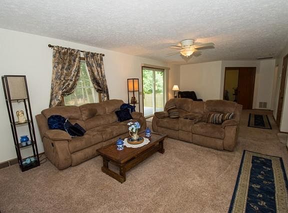 5th image of 57247 Horseshoe Ct