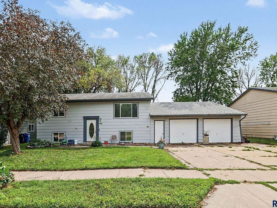 1st image of 6209 W 60th St