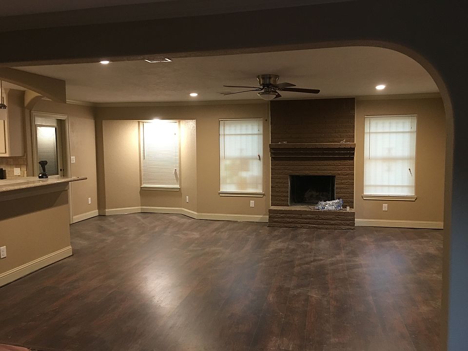 1st image of 12015 Braesridge Dr