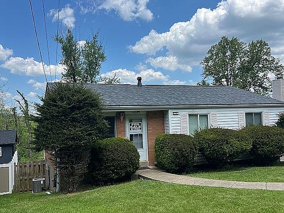 2nd image of 1633 Loretta Dr