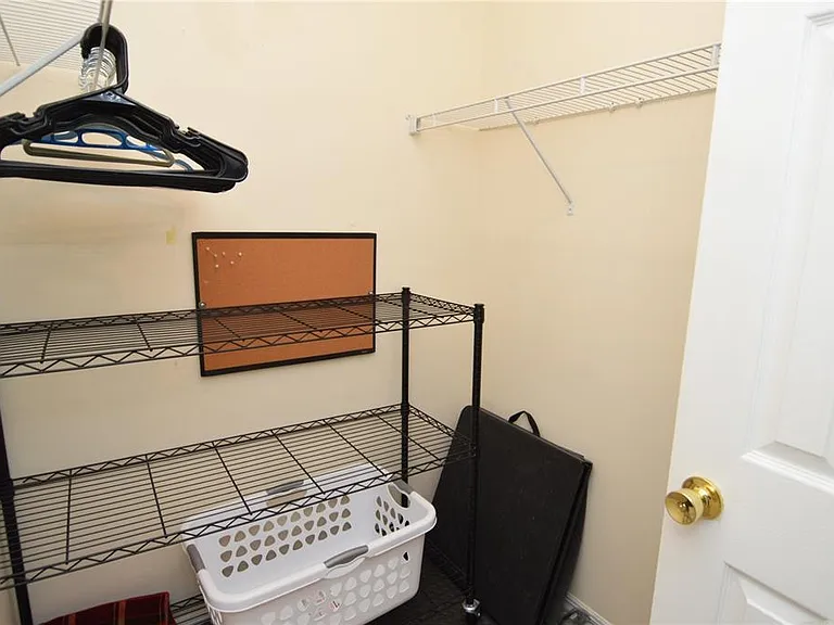121 Seahorse Dr SE #C — Photo 33