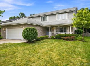 1054 S Oakland Ave, Villa Park, IL 60181