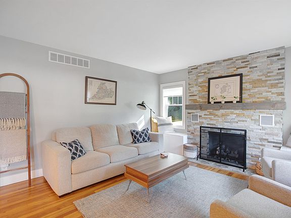 3rd image of 1619 Corby Blvd