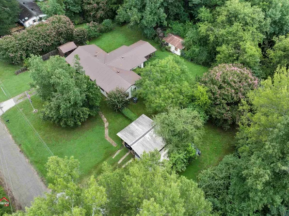 812 N Gholston St, Carthage, TX 75633