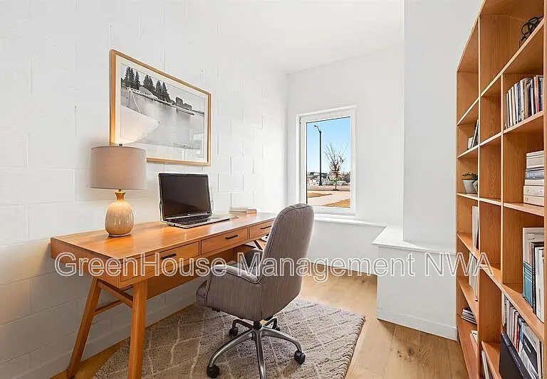 838 SE 8th St — Photo 11