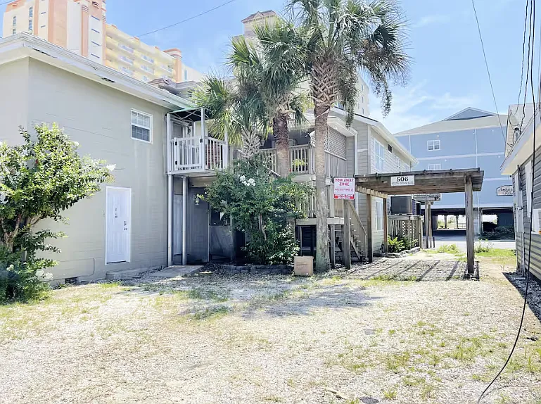 2 bed, 1050 sqft, $1,800 — Photo 4
