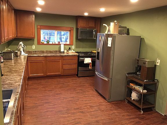 Countertops galore 11’x24’ 