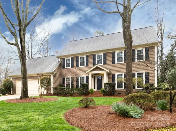 6754 Brookfield Pl, Charlotte, NC 28270