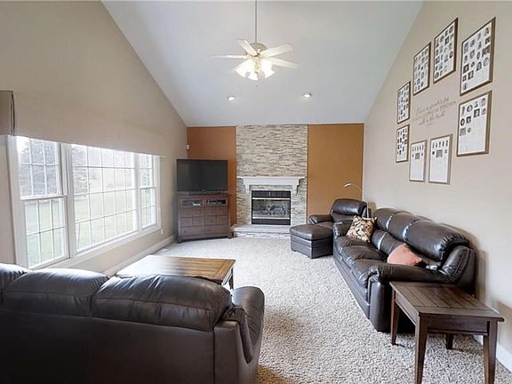 5th image of 12055 Marydale Dr