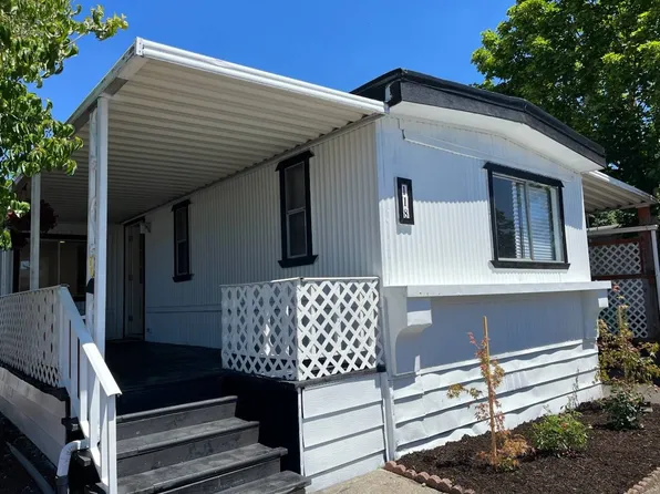 13640 SE Highway 212 Unit 118, Clackamas, OR 97015
