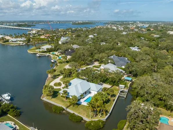 1411 E Camino Del Rio, Vero Beach, FL 32963