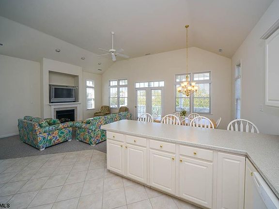 4th image of 119 Ocean Ave Floor 2