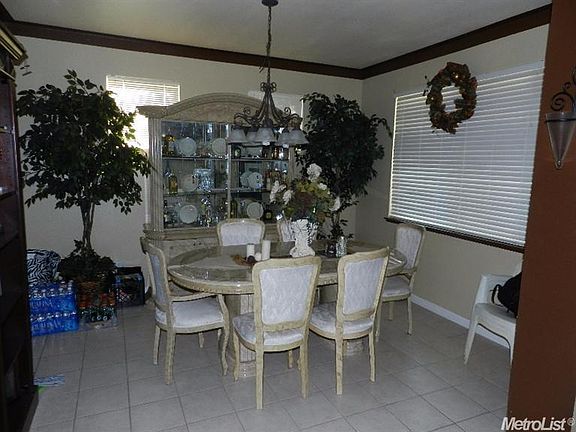 3rd image of 3696 Waynesboro Dr