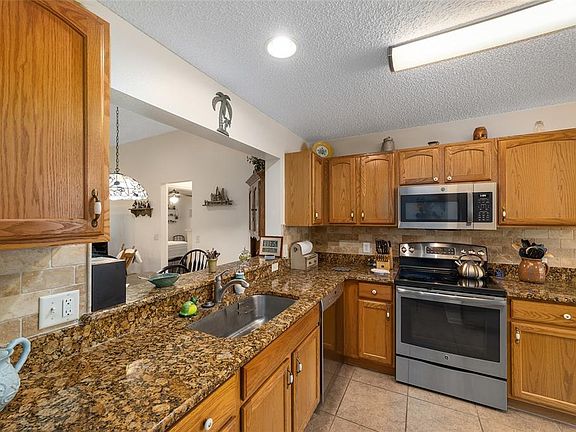 5th image of 2975 Saint Thomas Ln