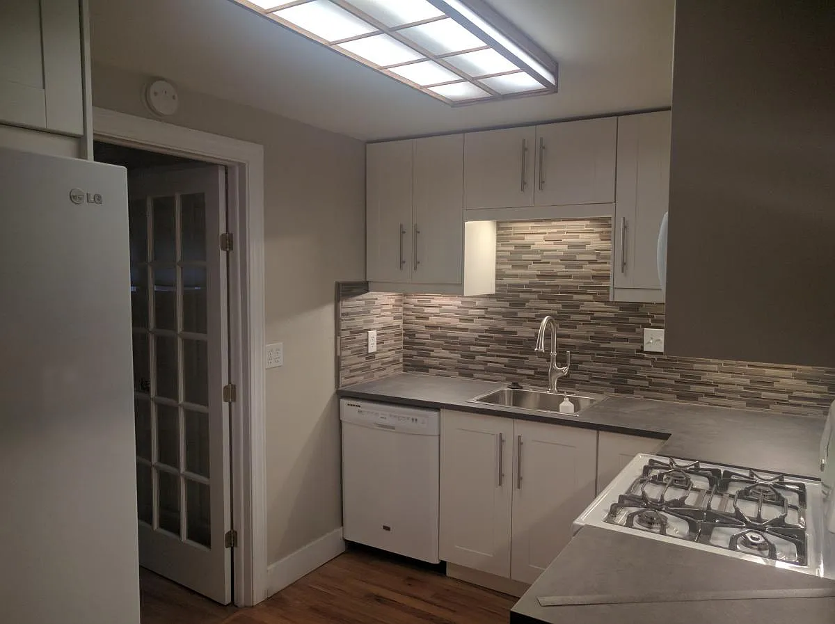 Kitchen - 1724 N Emerson St #2