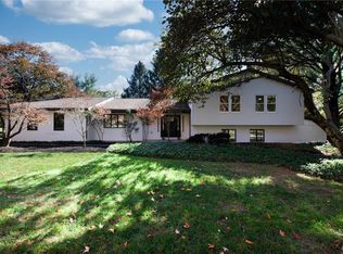 1820 Sherwood Rd, Allentown, PA 18103