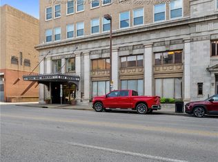 401 10th St APT 400, Huntington, WV 25701