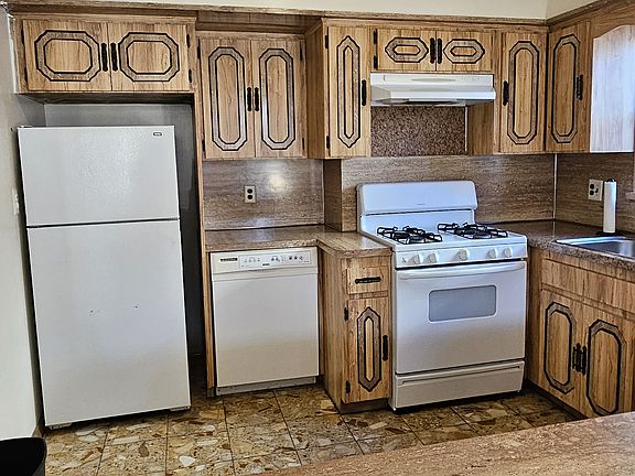3rd image of 1200 Bloomfield St #4