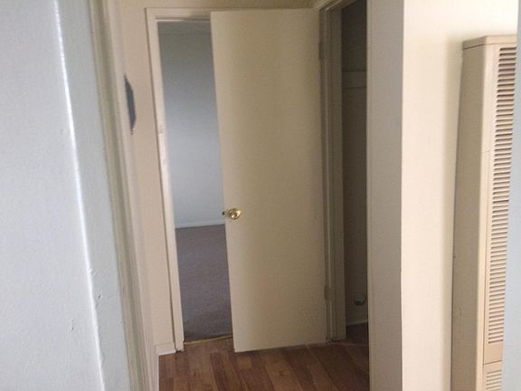 5th image of 740 Laconia Blvd