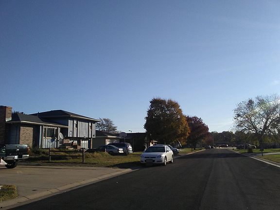 4th image of 319 Laura St