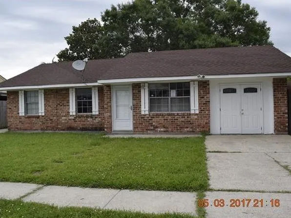 5075 Lyons Ct, Marrero, LA 70072