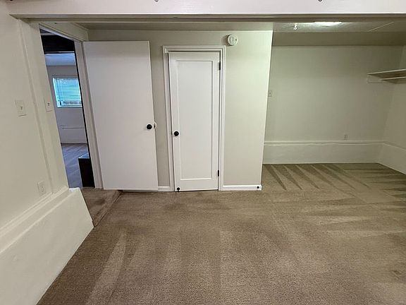 5th image of 720 Beaver St APT B
