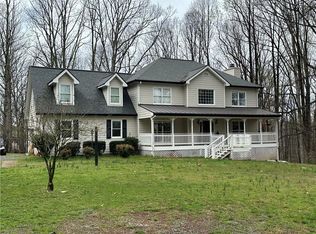1570 James Burgess Rd, Suwanee, GA 30024