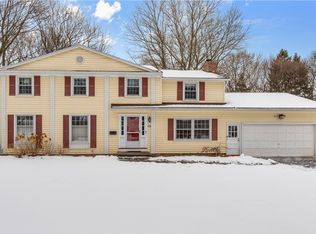 151 Brentwood Dr, Penfield, NY 14526
