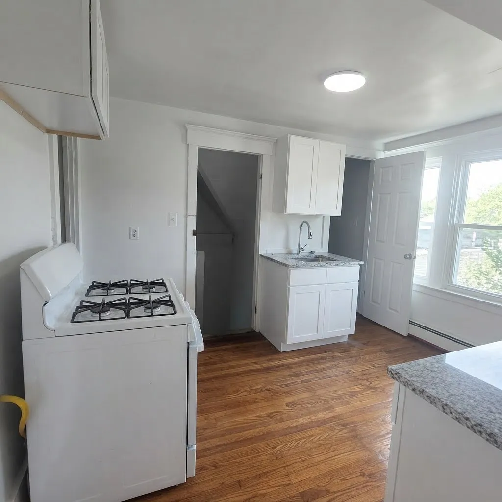 69 Frank St — Photo 2