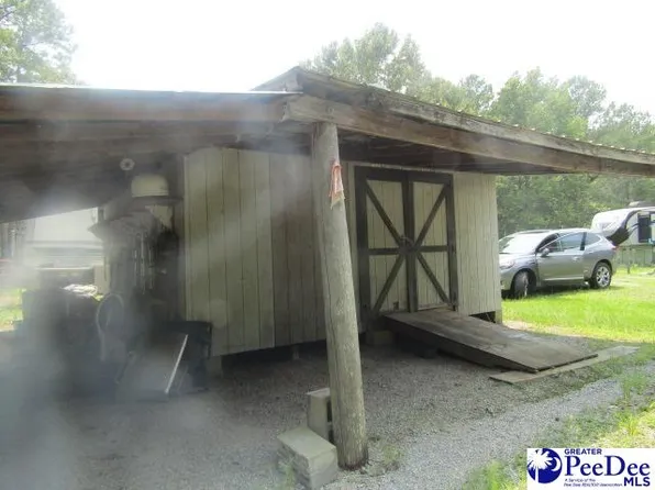 2020 Harllees Bridge Rd, Dillon, SC 29536