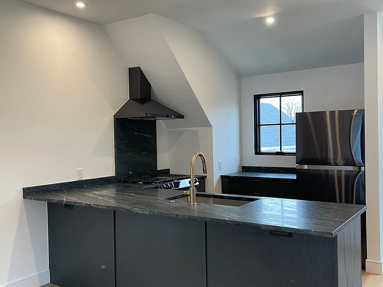 704 N Highland Ave #CARRIAGE HOUSE — Photo 8