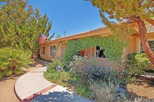 1st image of 15775 Sultana St