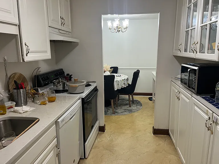 55 Centre St #5 — Photo 9