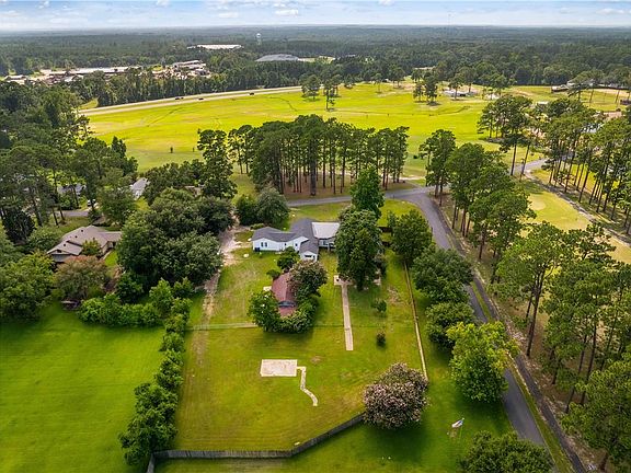 2nd image of 246 Country Club Rd