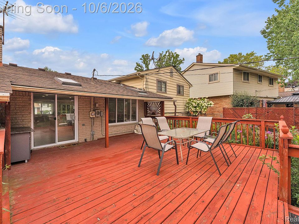 15546 Liverpool St, photo 14
