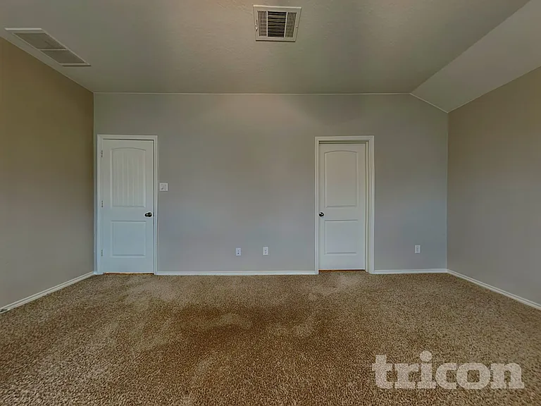 1016 Adler Way — Photo 8