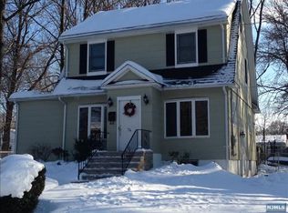 76 Pershing Pl, Cresskill, NJ 07626