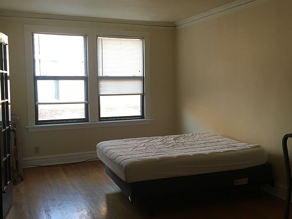 2nd image of 3121 N Hamlin Ave #3GG