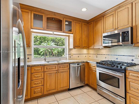 3rd image of 8201 SW 164th St